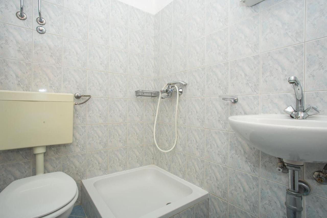 Apartments Nuic 748 Makarska Exterior photo
