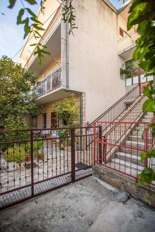 Apartments Nuic 748 Makarska Exterior photo