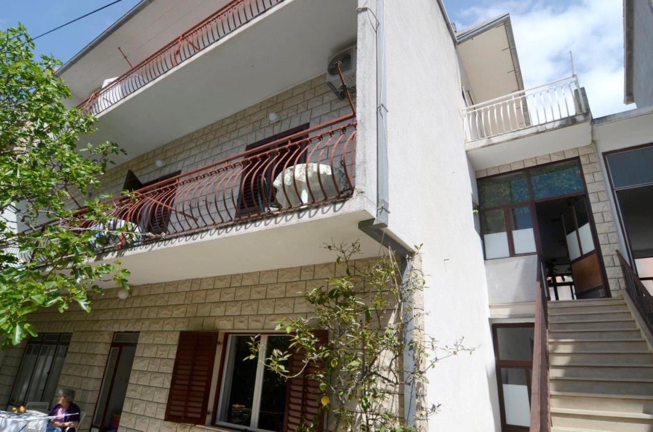 Apartments Nuic 748 Makarska Exterior photo