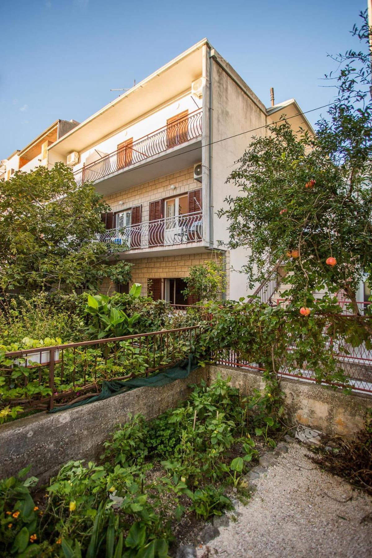 Apartments Nuic 748 Makarska Exterior photo