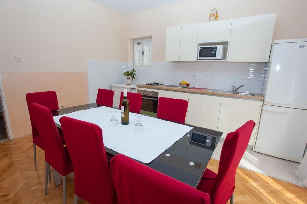 Apartments Nuic 748 Makarska Exterior photo